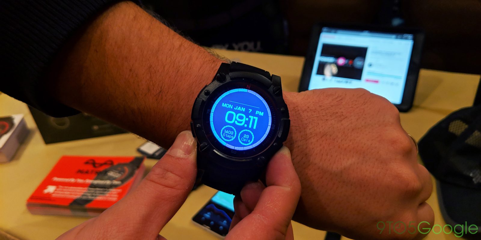 ¿Un smartwatch que no se carga jamás? Así es el nuevo Matrix PowerWatch 2