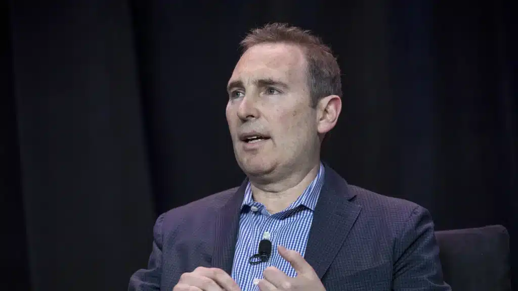 CEO de Amazon apunto a los nuevos trabajadores por el crecimiento de lesionados e1651152068141