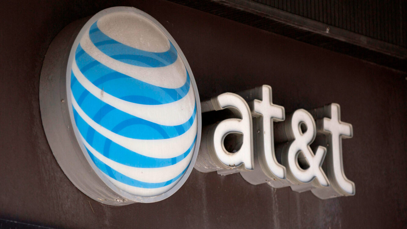 Trabajadores de AT&T en lucha ante el retorno al trabajo presencial