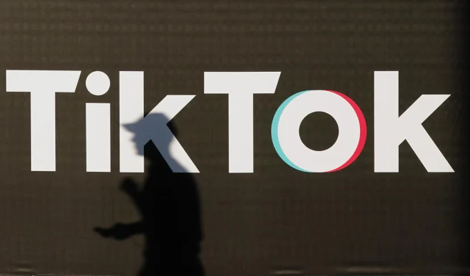 Jóvenes que usan TikTok no son un problema para jefe de GCHQ