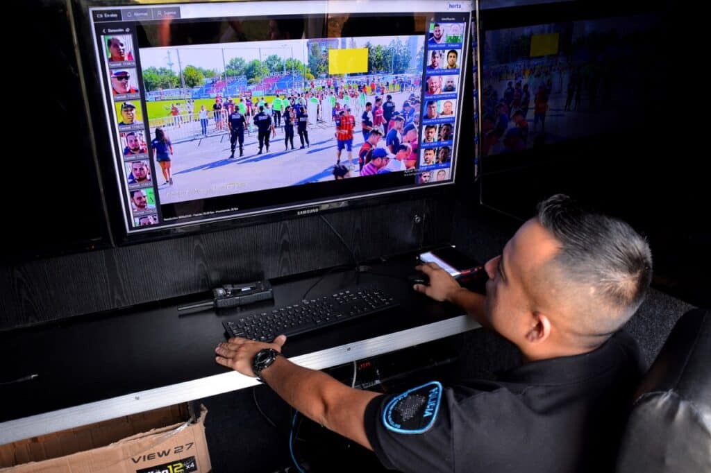 El futbol y la vigilancia tecnologica