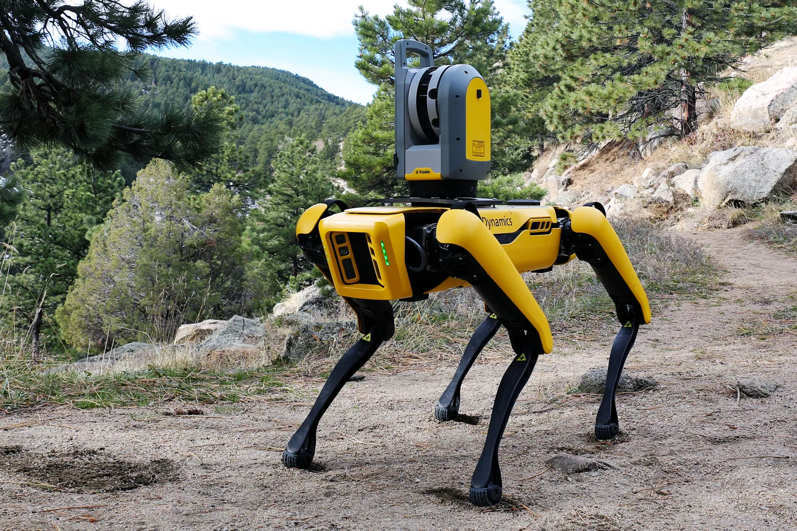 Fotografía de Spot, el perro robot de boston Dynamics