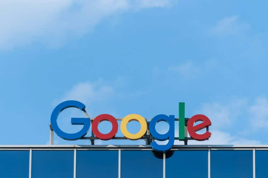 Google entra en la carrera de la IA con su primera CPU basada en Arm