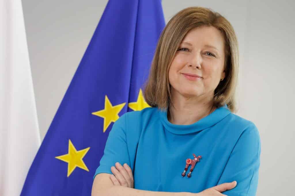 La vicepresidenta de la UE y las conspiraciones de alunizajes falsos- ¿Por qué no son su prioridad?