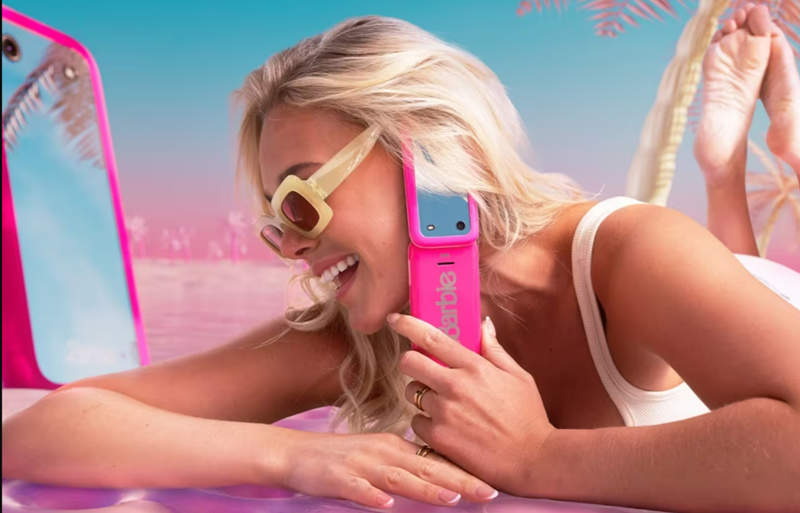 Barbie Flip Phone un regreso al pasado que fomenta la desconexión digital